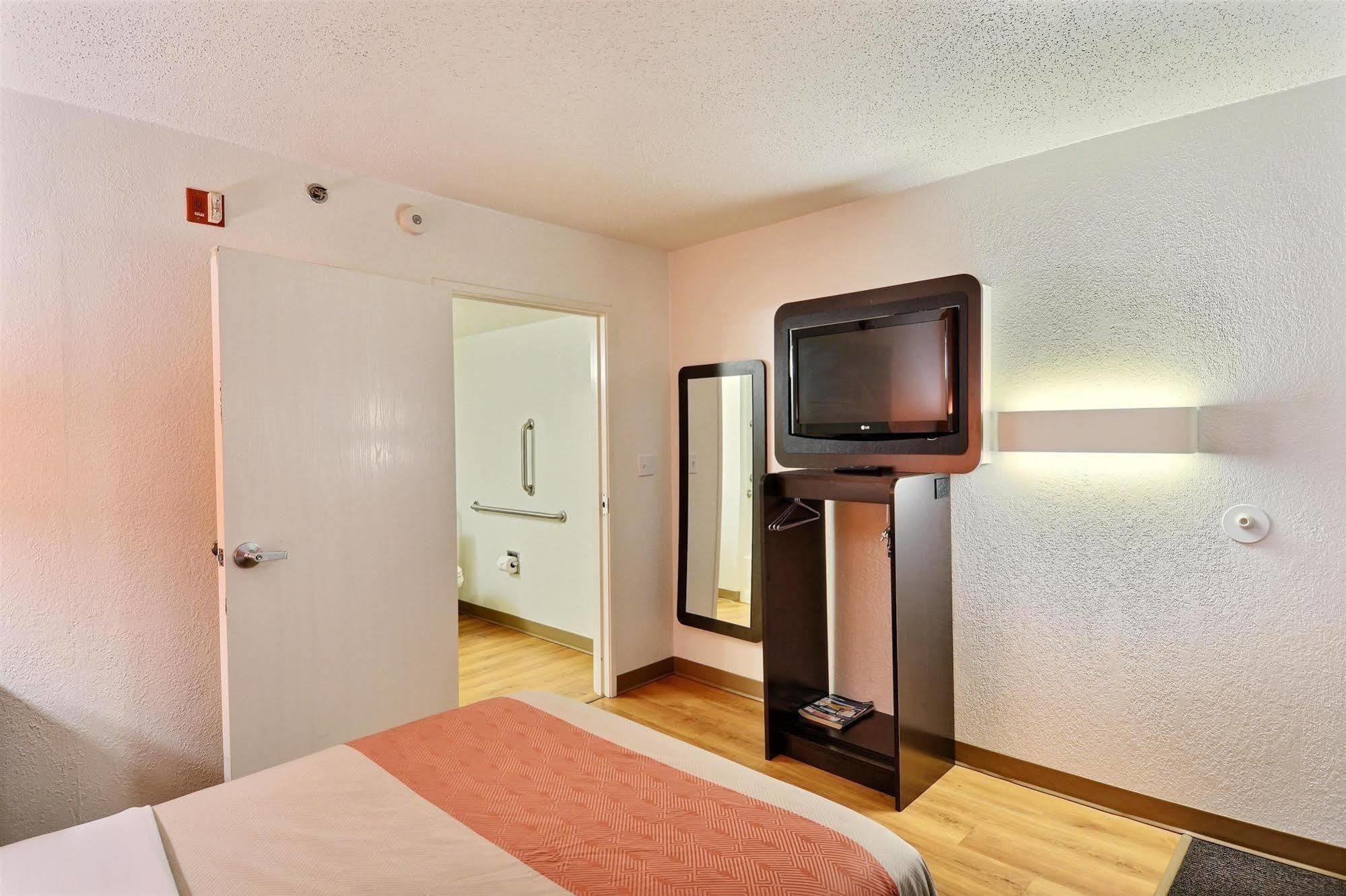 Motel 6-Tewksbury, Ma - Boston Eksteriør billede