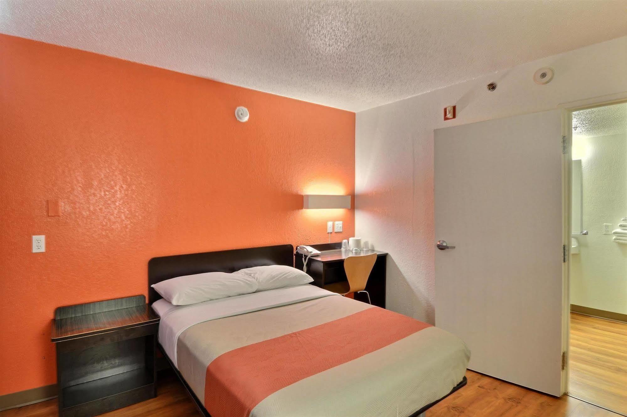 Motel 6-Tewksbury, Ma - Boston Eksteriør billede